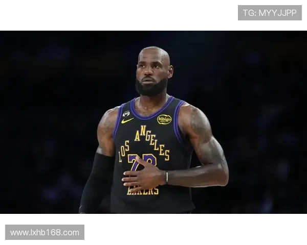 老詹41岁再创纪录 三双打破自己神迹